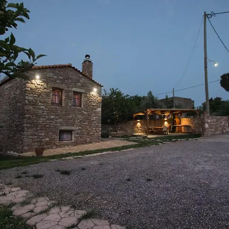 Karyoupolis Lounge Cave House Gythio Exterior photo