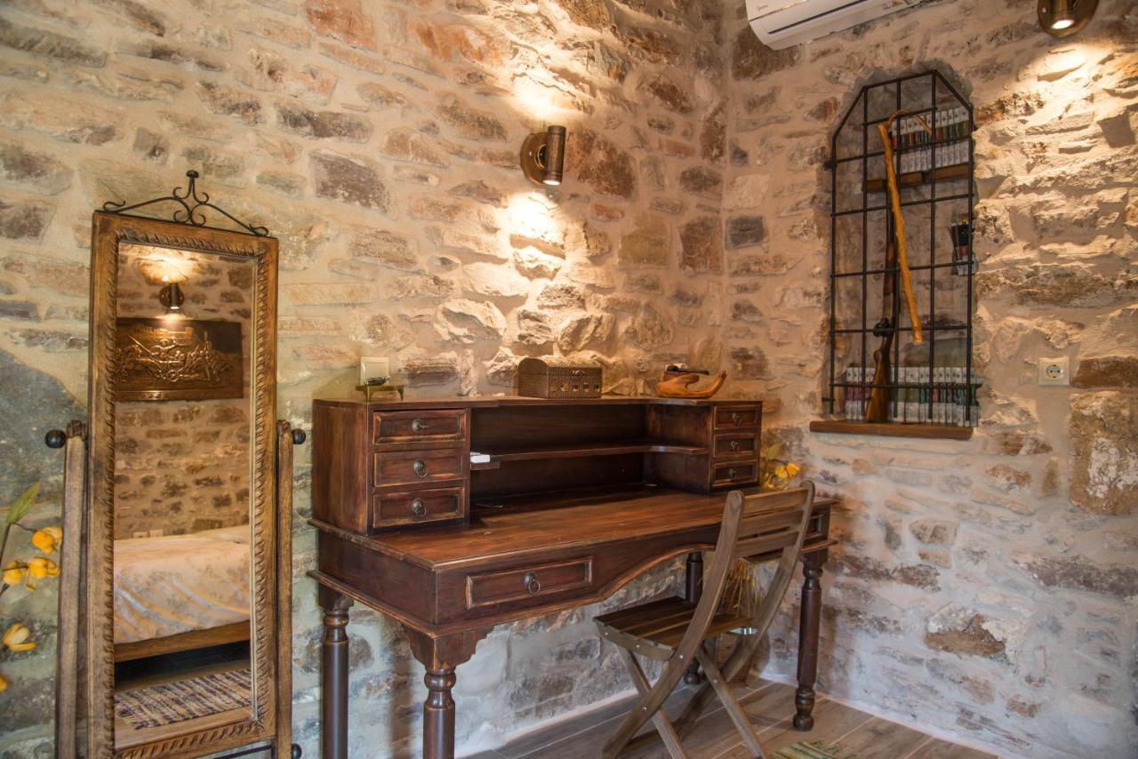 Karyoupolis Lounge Cave House Villa *