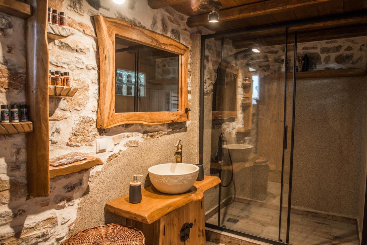 Karyoupolis Lounge Cave House Villa Gythio