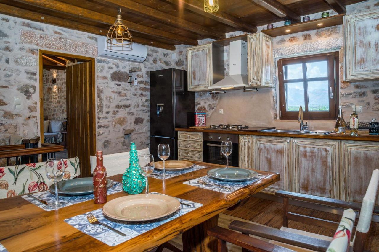 Karyoupolis Lounge Cave House Villa
