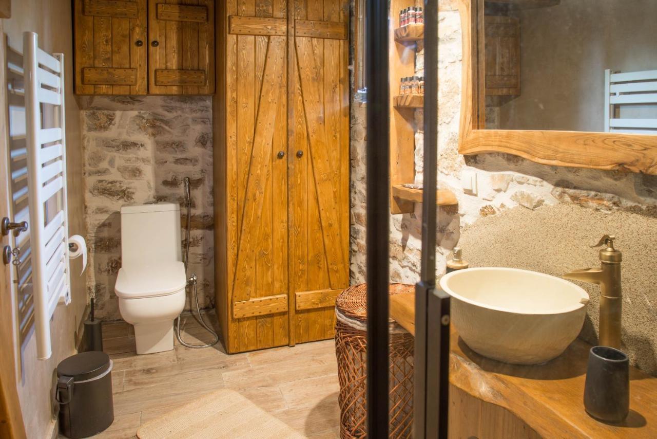 Karyoupolis Lounge Cave House *